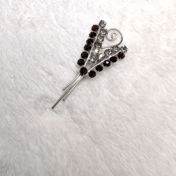 Vintage 60's Clear and Red Rhinestone - Silvertone Spray Brioche - Picture 8 of 11